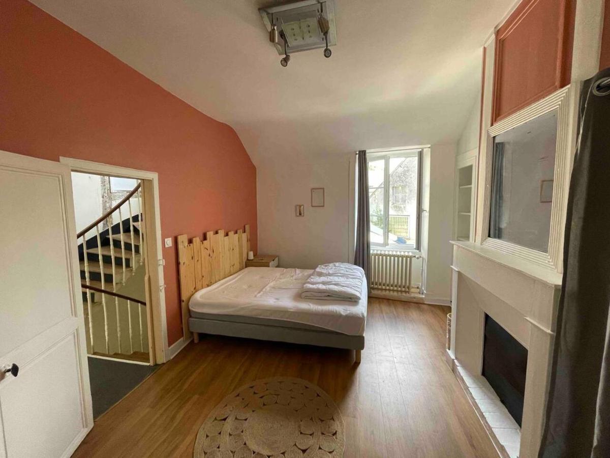 Logement Centre Ville 1 A 4 Chambres Alencon Exterior photo